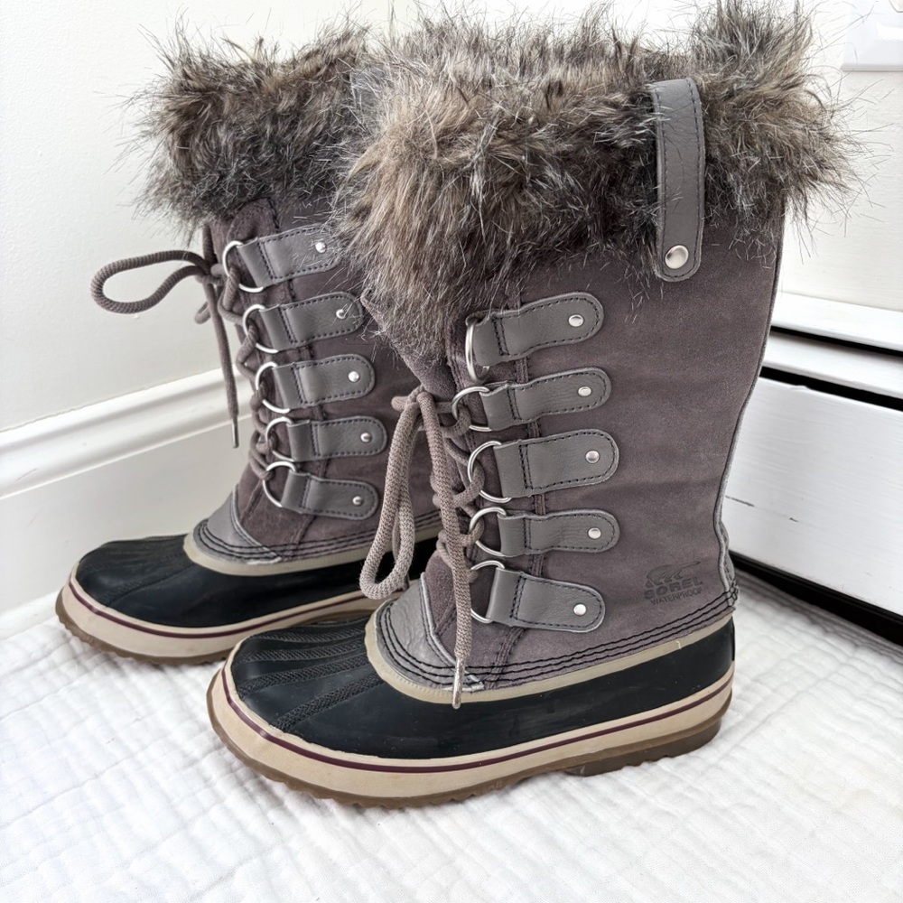 Sorel Joan of Arctic Faux Fur Waterproof Winter Boots Women’s 8
